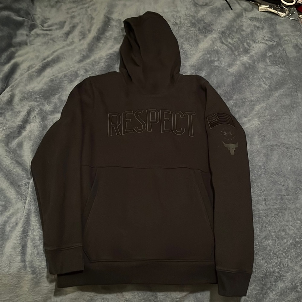 EUC Under Armour Project Rock Hoodie size Medium